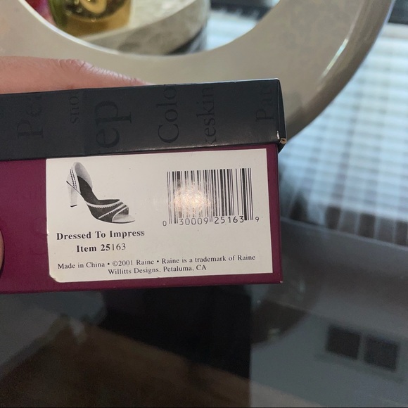 Just The Right Shoe Dressed To Impress By Raine - Picture 9 of 9